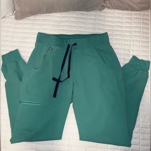 FIGS Zamora jogger scrub XS surgical green